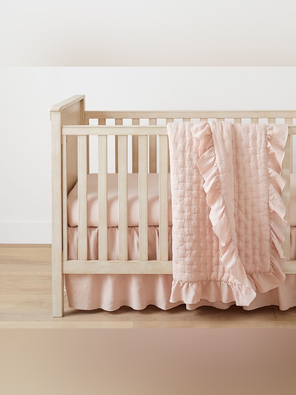 Pottery Barn Kids/  Linen Crib Fitted Sheet